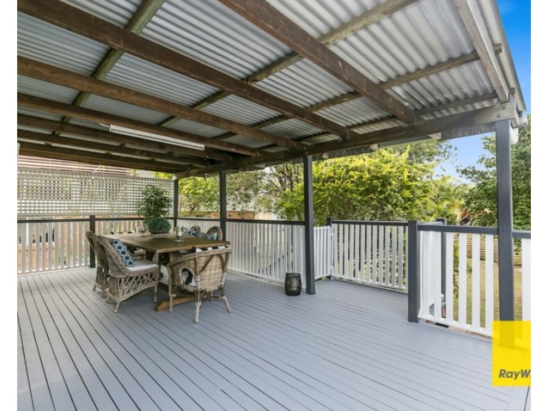 11 Arakurta Street, Lota QLD 4179