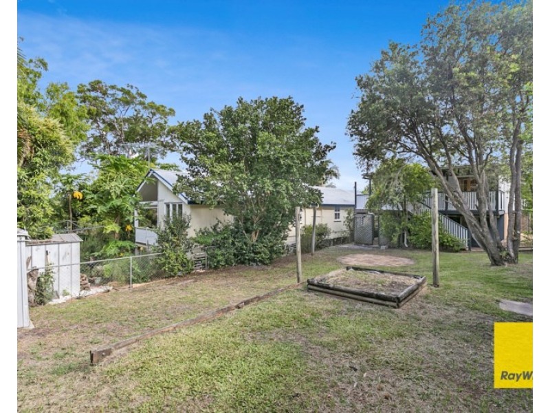 11 Arakurta Street, Lota QLD 4179