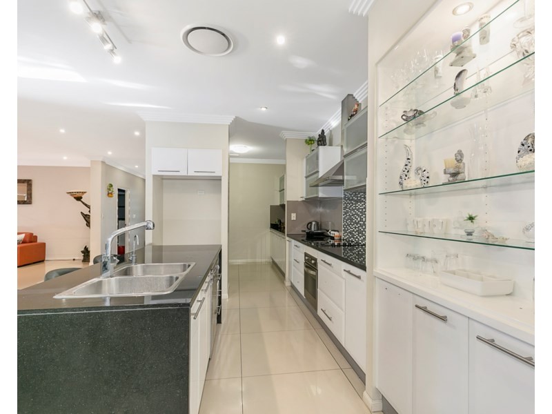 4 Habitat Drive, Wakerley QLD 4154