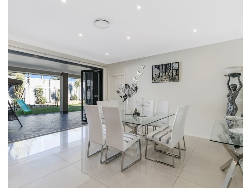 4 Habitat Drive, Wakerley QLD 4154