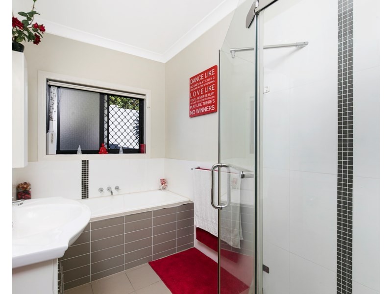 4 Habitat Drive, Wakerley QLD 4154