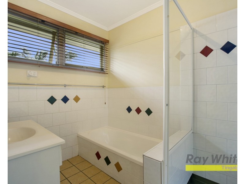 17 Barbara Street, Manly West QLD 4179