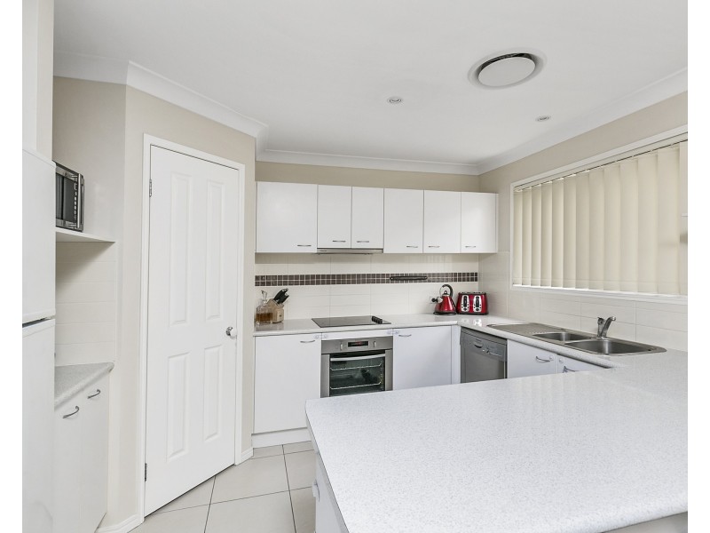 2 Tallis Street, Wakerley QLD 4154