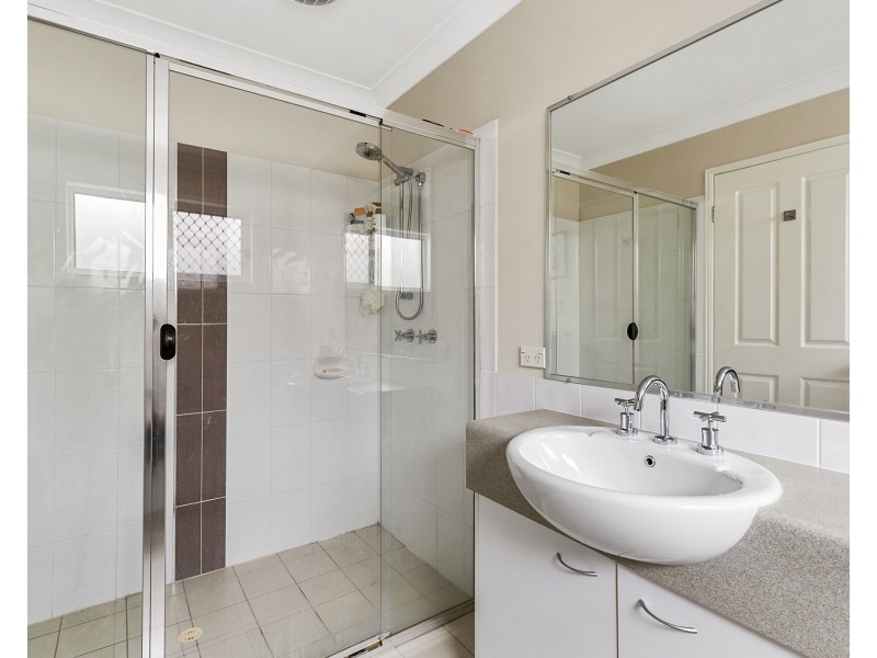 2 Tallis Street, Wakerley QLD 4154