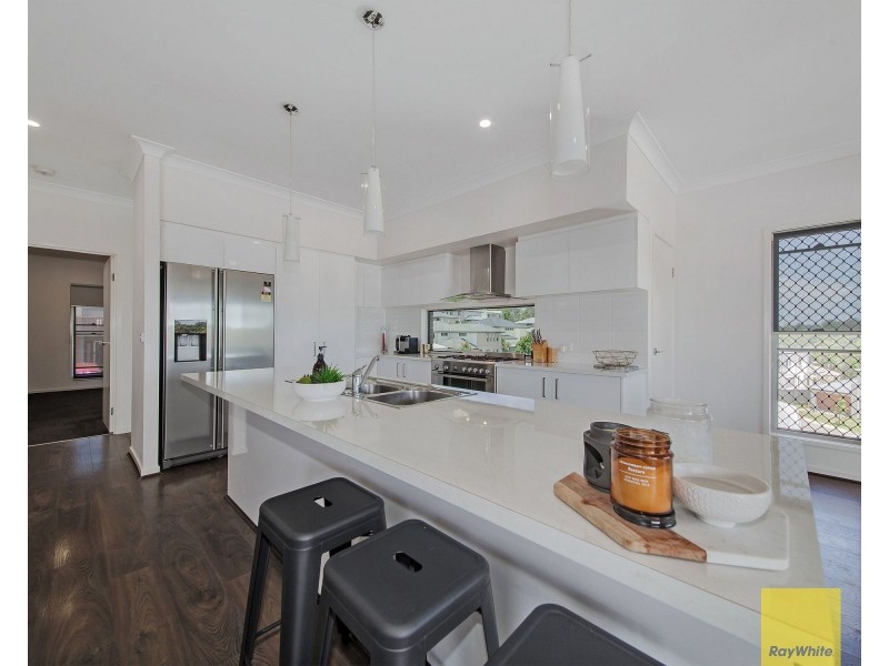 33 Valley Circuit, Kuraby QLD 4112