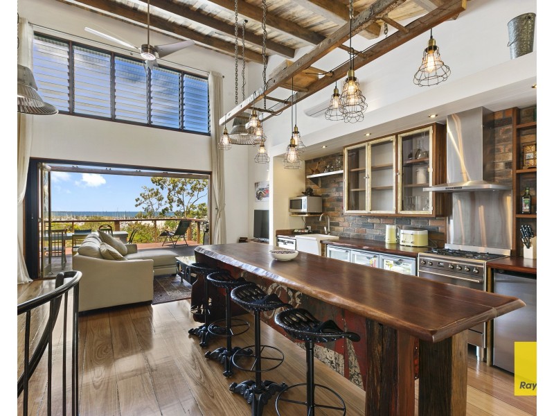 563 Royal Esplanade, Manly QLD 4179