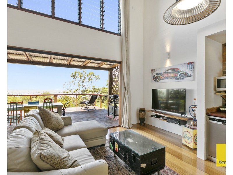 563 Royal Esplanade, Manly QLD 4179