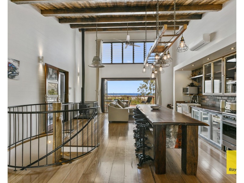 563 Royal Esplanade, Manly QLD 4179