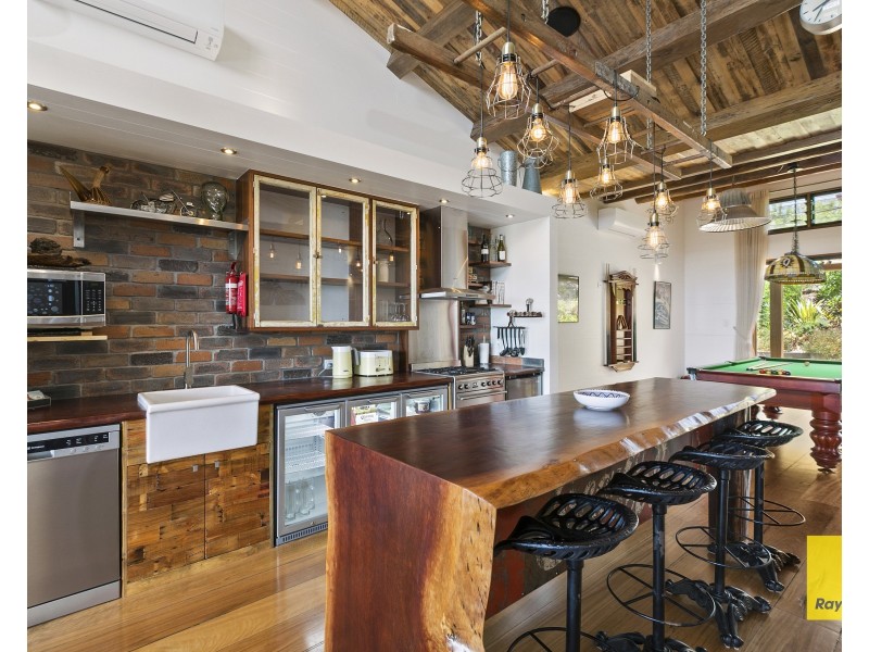 563 Royal Esplanade, Manly QLD 4179