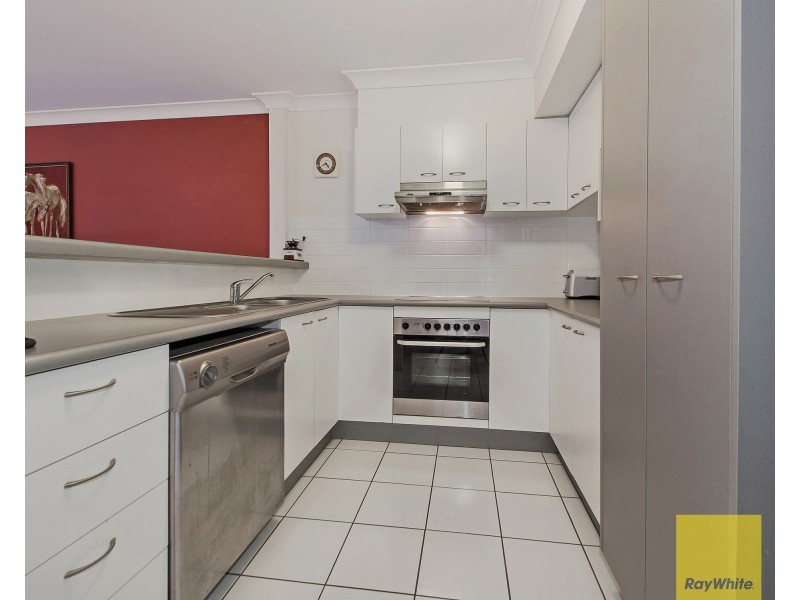 2/83 Dibar Street, Wynnum QLD 4178