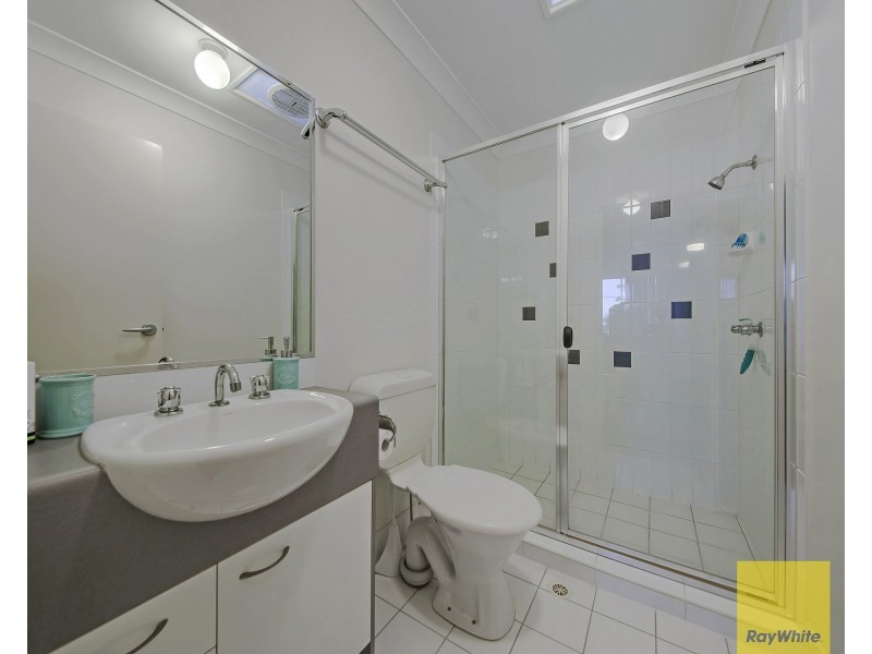 2/83 Dibar Street, Wynnum QLD 4178