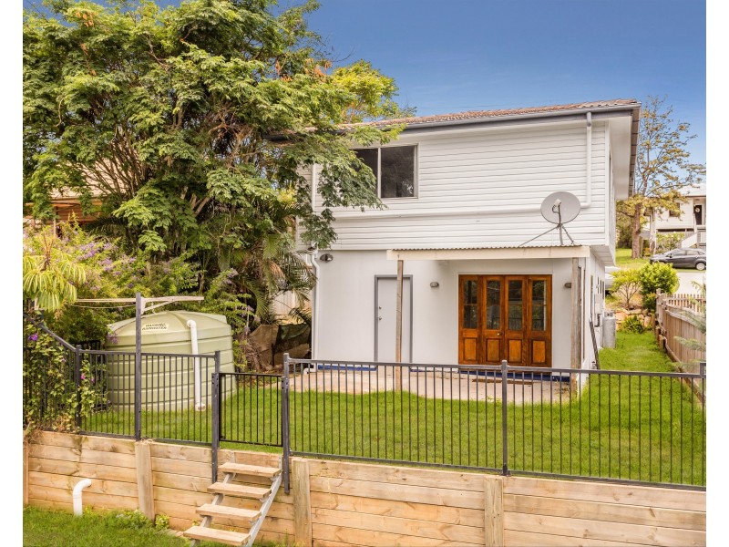 30 Bernays Road, Wynnum West QLD 4178