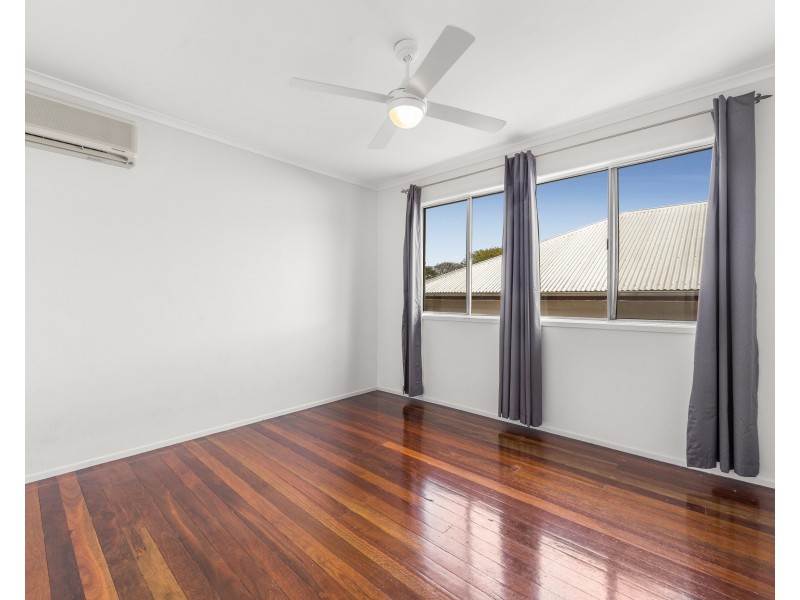 30 Bernays Road, Wynnum West QLD 4178