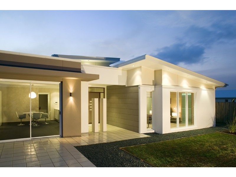 4 Red Gum Crescent, Wakerley QLD 4154