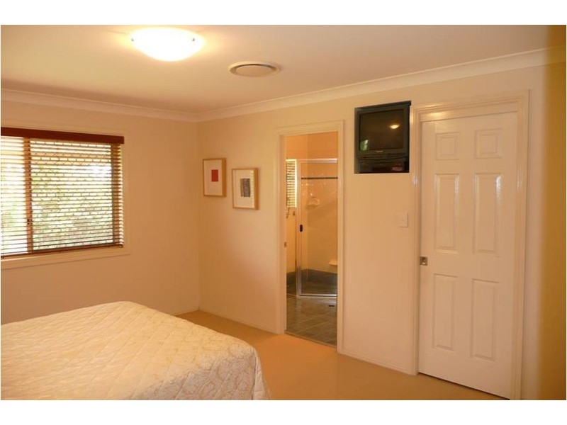 57 Underwood Street, Wakerley QLD 4154