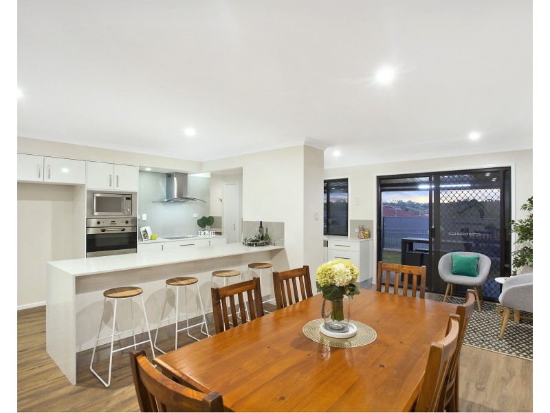 26 Underwood Street, Wakerley QLD 4154