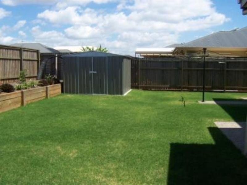 39 Hannah Circuit, Manly West QLD 4179