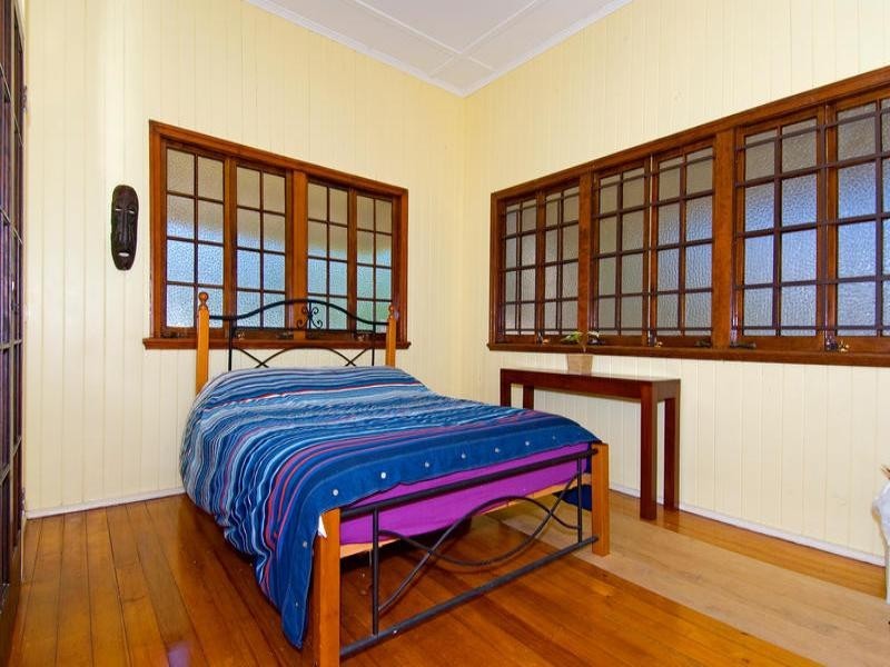 147 Pembroke Road, Coorparoo QLD 4151