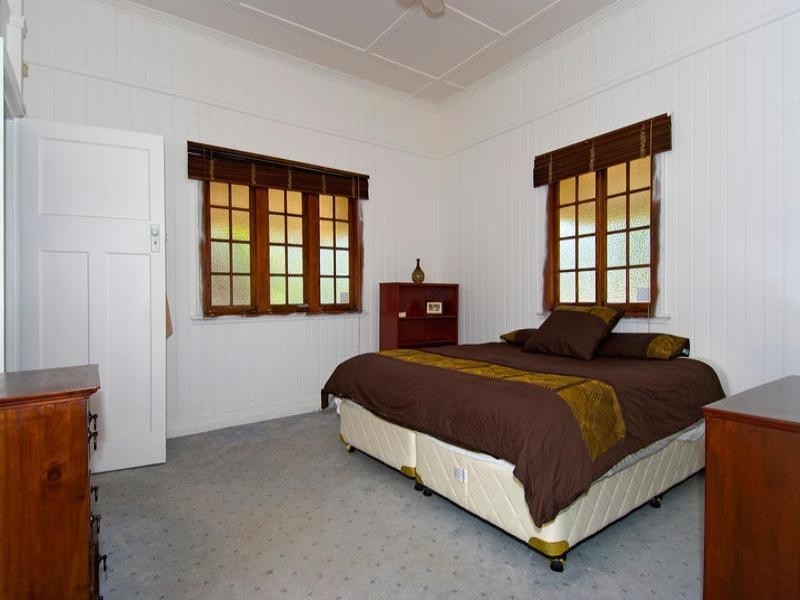 147 Pembroke Road, Coorparoo QLD 4151