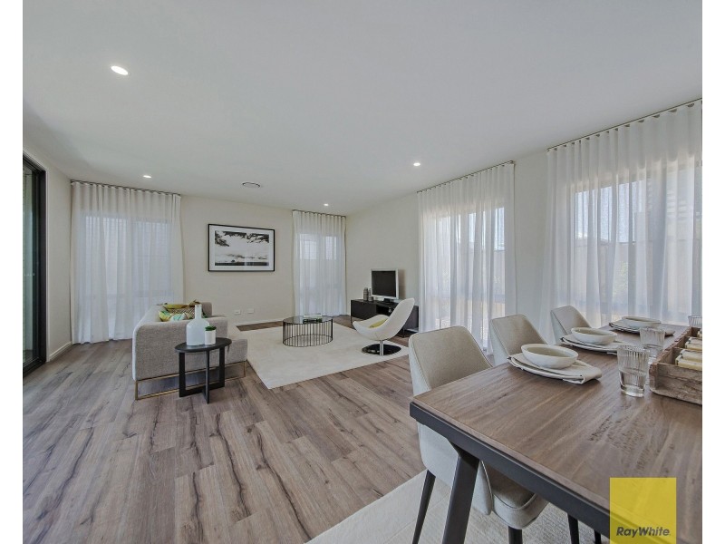 5 Majestic Crescent, Hemmant QLD 4174