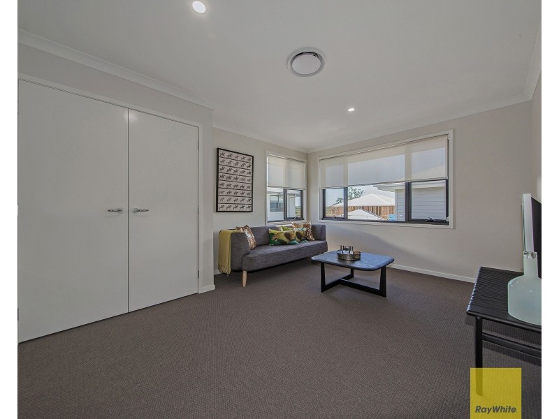 5 Majestic Crescent, Hemmant QLD 4174