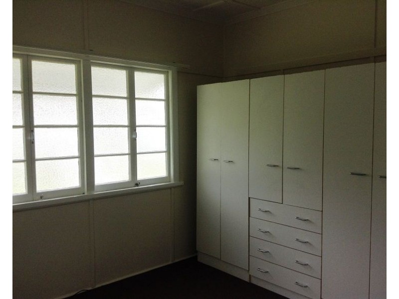 54 Curtis Street, Manly QLD 4179