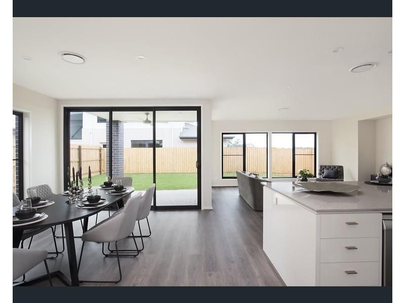 14 Majestic Crescent, Hemmant QLD 4174