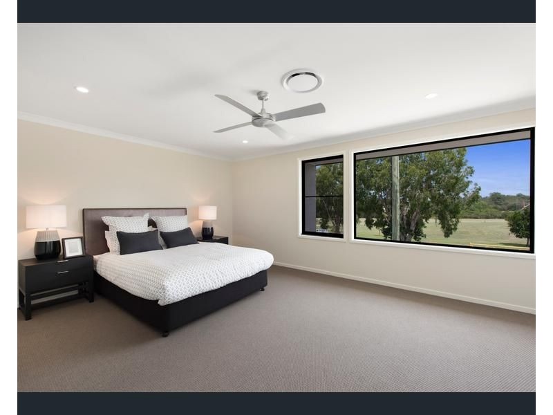 14 Majestic Crescent, Hemmant QLD 4174