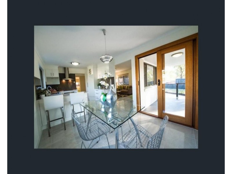 1 Carbora Street, Mansfield QLD 4122