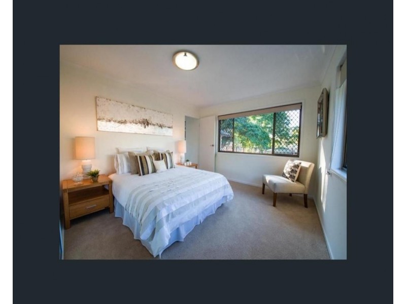 1 Carbora Street, Mansfield QLD 4122