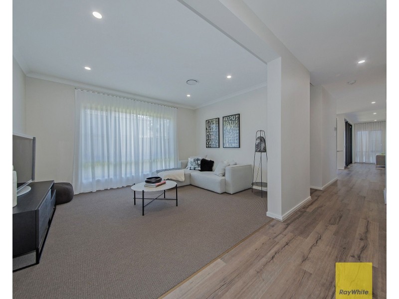 16 (Lot 16) Majestic Crescent, Hemmant QLD 4174