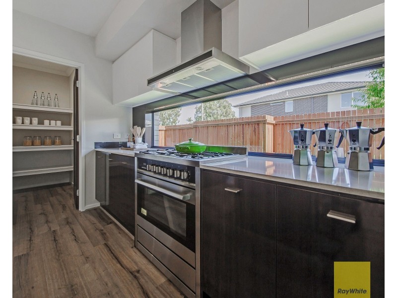 16 (Lot 16) Majestic Crescent, Hemmant QLD 4174