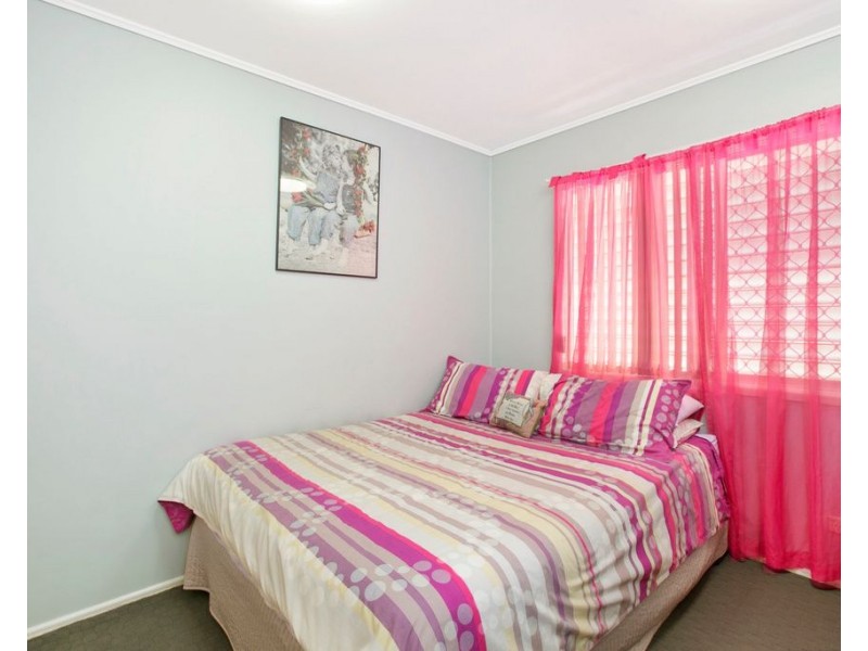 48 Roseberry Parade, Wynnum West QLD 4178