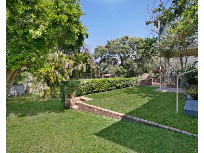 48 Roseberry Parade, Wynnum West QLD 4178