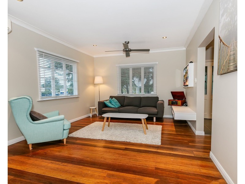 71 Bernecker Street, Carina QLD 4152