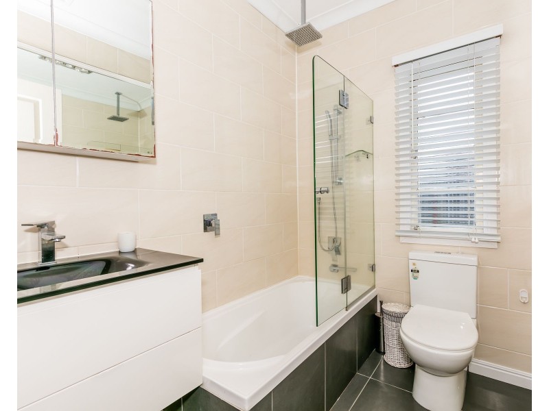 71 Bernecker Street, Carina QLD 4152