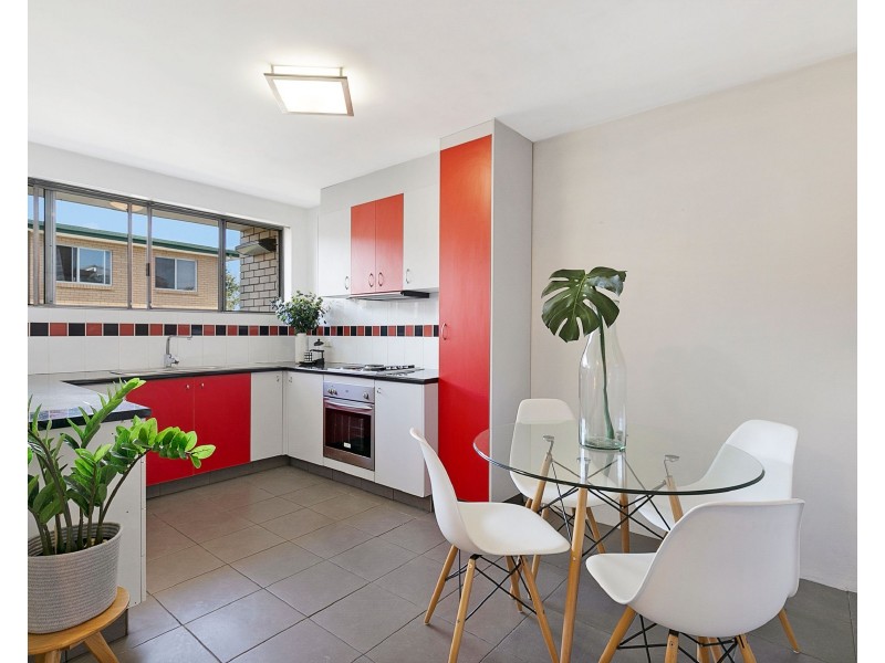 1/72 Kitchener Street, Coorparoo QLD 4151