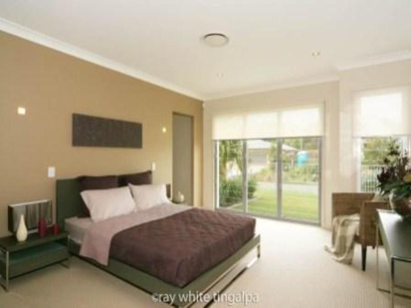 4 Red Gum Crescent, Wakerley QLD 4154