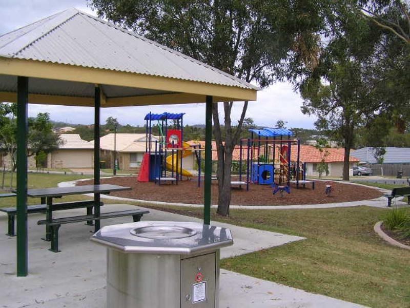 1 Dundee Crescent, Wakerley QLD 4154