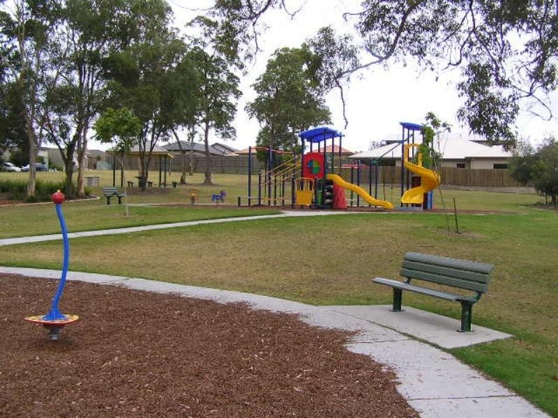 1 Dundee Crescent, Wakerley QLD 4154