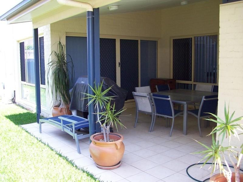 12 David Place, Manly West QLD 4179