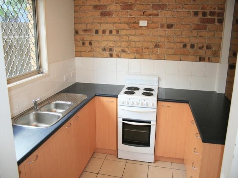 5/2 Tingi Avenue, Tanah Merah QLD 4128