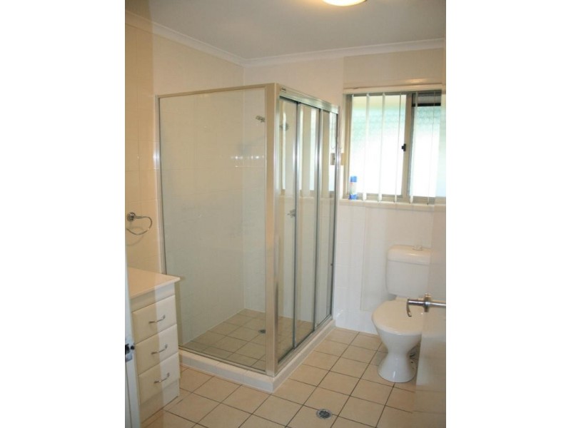 5/2 Tingi Avenue, Tanah Merah QLD 4128