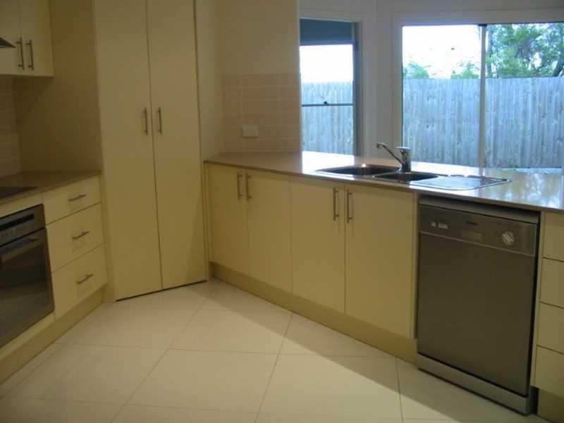 5 Ashburton Street, Wakerley QLD 4154