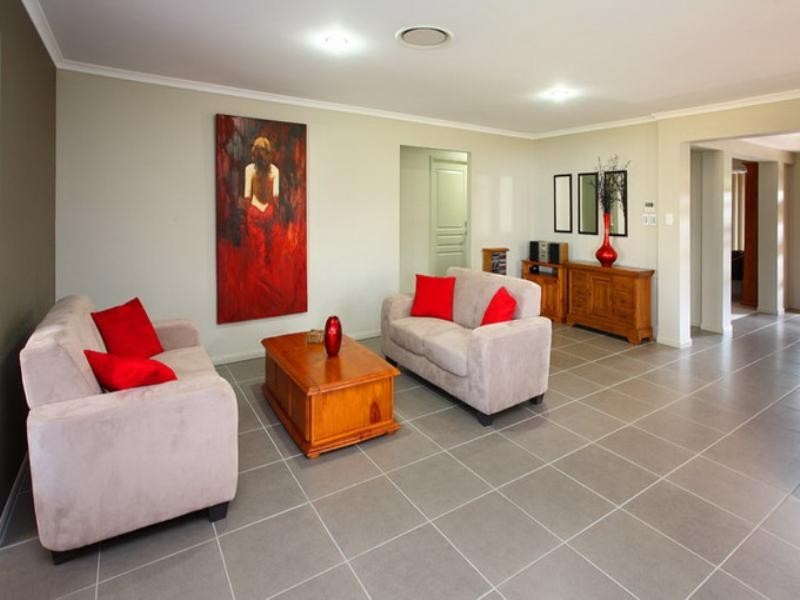 37 Sylvateere Crescent, Wakerley QLD 4154