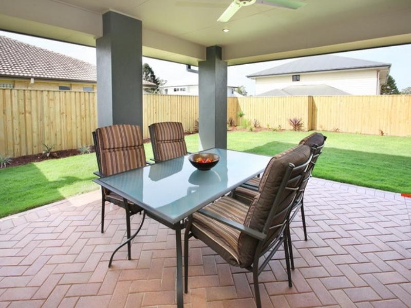37 Sylvateere Crescent, Wakerley QLD 4154