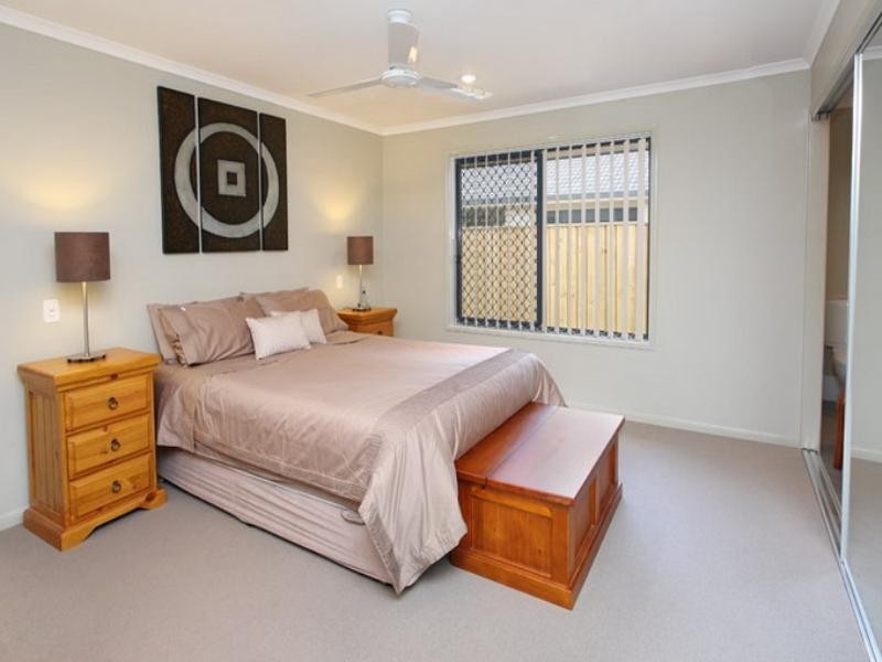 37 Sylvateere Crescent, Wakerley QLD 4154