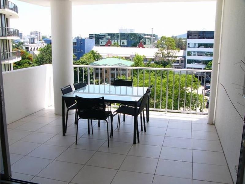 22/13 Walsh Street, Milton QLD 4064