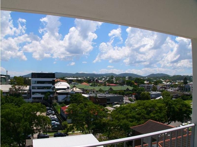 22/13 Walsh Street, Milton QLD 4064