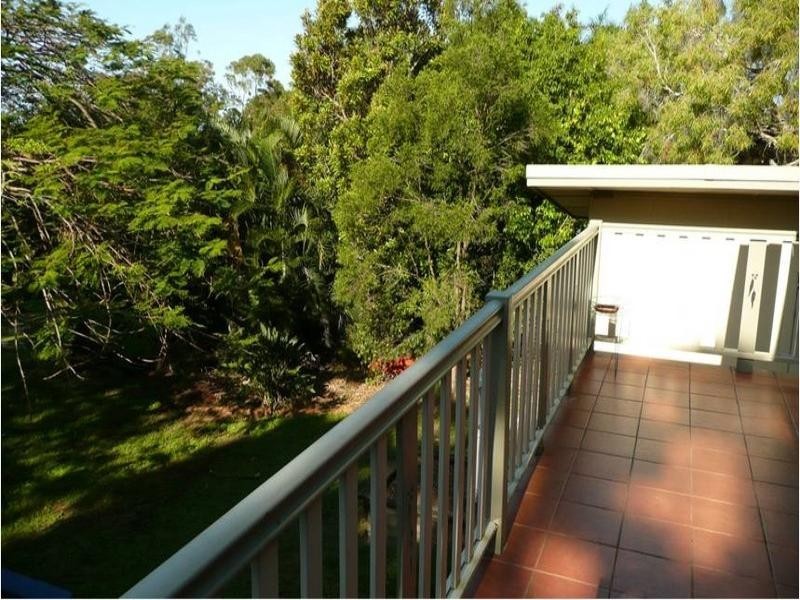 32 Bernays Road, Wynnum West QLD 4178